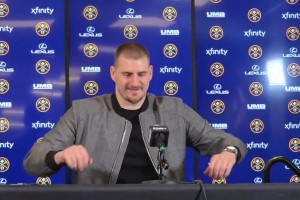 笑死！掘金记者：你想我们吗？约基奇笑了一下，直接离开了